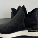 Kenneth Cole NEW  Black Sparkle Slip On Jogger Sneaker Chelsea Size 6 Comfort Photo 3