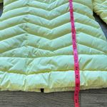 Butter Yellow Down Puffer Jacket Size 44 Quilted Form Fitting Detachable Hood Yellow Photo 11