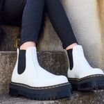 Dr. Martens 2976 White Quad Smooth Leather Platform Chelsea Boots Size 6 Women’s Photo 0