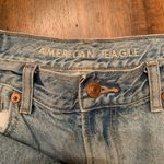 American Eagle  Relaxed Mom Jeans Women’s 2 Distressed Light Wash Photo 2