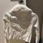 White Sweater with fur collar Photo 4