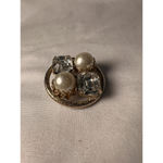 Vintage faux pearl and rhinestone gold toned regal brooche Photo 1