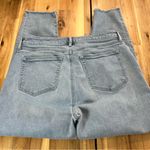 Loft Curvy Skinny Jeans Women’s Size 10P / 30 Light Wash Distressed Knee Raw Hem Photo 2