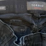 Torrid Bombshell Skinny High Rise Black Wash Stretch Jeans 11316603 Photo 10