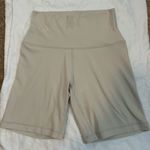 Aritzia Aritiza Golden LIFE New Cheeky Hi-Rise 7" Short Photo 4