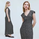 Madewell • Cap-Sleeve V-Neck Midi Dress in Floral Cupro-Blend black white 90s Photo 5