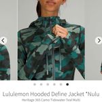 Lululemon  hooded define jacket nulu heritage camo tidewater teal size 6 Photo 3