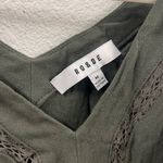 Ro & De Womens Green Sleeveless Top W/ Crochet Details Size M Photo 2