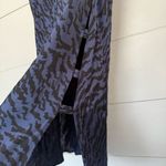 Good American Women’s 2 Blue Tiger Animal Print MIDI Cutout Skirt Photo 1