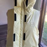 RAINS Loop Women's Insulated Waterproof Vest Size Large SKU#S2489 Yellow Photo 5