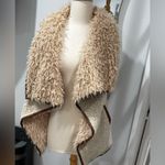 Love Tree OPEN FRONT SHERPA VEST WITH POCKETS Photo 3