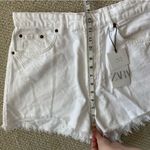 ZARA NEW High Rise White Jean Denim Fringe Shorts 2.25” Pockets Size 14 / 46 NWT Photo 7