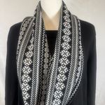kim rogers  black and white snowflake reversible removable scarf sweater large Photo 1
