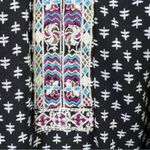 Skies Are Blue  XL Petite (with flaw) Tabbed Sleeves with Deep V-Neck Emb… Photo 7