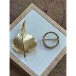 Vintage Gold Tone Leaf & Beaded Circle Brooch Set Photo 8