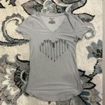 No Boundaries No Bo - Women’s XS CUTE ARROW V-Neck T-Shirt Photo 0