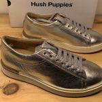 Hush Puppies NIB  - Sabine -Sz 7.5 -Silver Metallic Photo 1