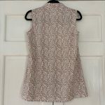 Coolibar Tan and White Sleeveless Blouse UPF 50 Patterned Size Small Vacation Photo 6