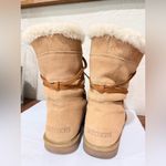 Skechers  suede snow boots with a faux fur trim and wraparound laces. 8US Photo 11