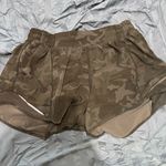 Lululemon  black and grey camo hotty hots size 8 4” inseam low rise Photo 1