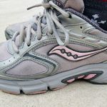 Saucony  Women's Athletic Shoes in Gray and Pink size 7.5 Photo 10