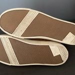 Toms  Alpine Boots Women’s Size 9 Photo 3