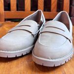 Dolce Vita womens Crisp chunky lug sole loafers academia preppy office dune 8 Tan Photo 1