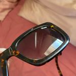 Quay Australia Yada Yada sunglasses Photo 4