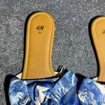 H&M NWOT  Blue & White‎ Patterned Sandals With Bow ( 39 ) Photo 2