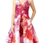 ML MONIQUE LHUILLIER Pink White Floral V Photo 0
