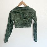 Gymshark Cropped Camoflauge Camo Long Sleeve Fitted Workout Keyhole Back Top Photo 5