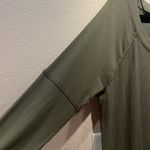 Columbia  Women’s Green Thermal Knit Henley Style Shirt Size XL Photo 4