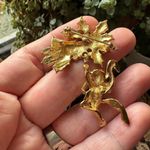 Vintage Signed Smithsonian Christmas Cherub Gold Tone Red Enamel Pin Brooch Photo 4