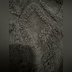 Koolaburra by UGG Gray Fuzzy Sherpa Vest | Size Small Black Photo 7