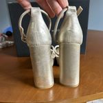 Pelle Moda Gillian ankle strap platinum gold‎ chunky heel sandal size 8.5 NEW Gold Photo 2