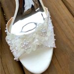 Badgley Mischka Beautiful embellished satin/ bead dressy sandals 💖💖💖 Photo 6