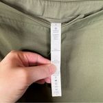 Lululemon  City Trek Trouser Military Green Size 8 Photo 2