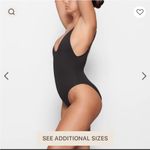 SKIMS  Signature Swim Scoop Neck Onyx Black One‎ Piece Swimsuit NWT Size 2X Photo 4
