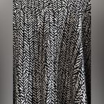 Lululemon Divinity Scarf Poncho O/S Trax White Black Photo 1