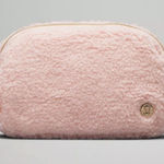 Lululemon  Everywhere Belt Bag Photo 0