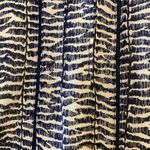 Vineyard Vines  Womens Navy Blue Zebra Pattern Silk Blend Blouse Top Career 8 Photo 3