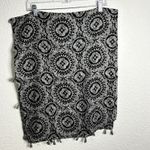 Lands' End  Black White Medallion Print Sarong Oblong Scarf Tassel NWT Photo 1