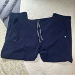 FIGS  Women’s Yola Skinny Scrub Pants. Color: Navy. Size: XXL. Photo 0