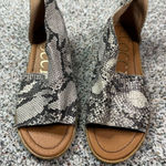 Ccocci  Women's Snakeskin Open Toe Slip-On Flats Size 6.5 Multicolor Photo 0