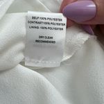 Ali & Jay  white flowy pleated mini shorts size small‎ Photo 7