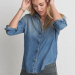 American Eagle boyfriend Jean buttons shirt size MEDIUM NEW Blue Photo 0