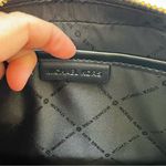 Michael Kors Jet set east west large crossbody bag camera bag black gold Photo 7