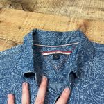 Tommy Hilfiger  | 100% Cotton Women's Paisley Denim Button Down Shirt Sz M Photo 3