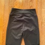 SO black capri athletic leggings Photo 5