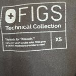 FIGS  Casma Three-Pocket Scrub Top black size XS Photo 1